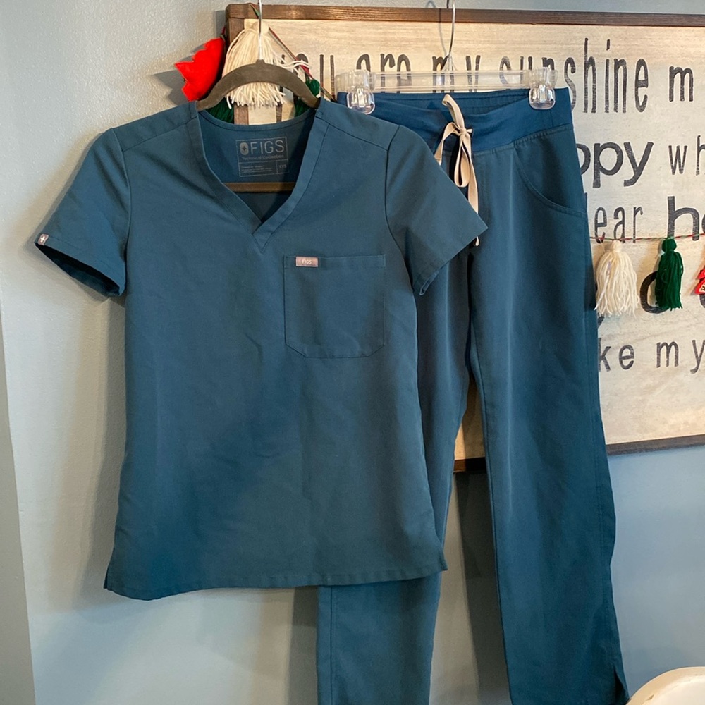 Figs Scrubs- Caribbean Blue
